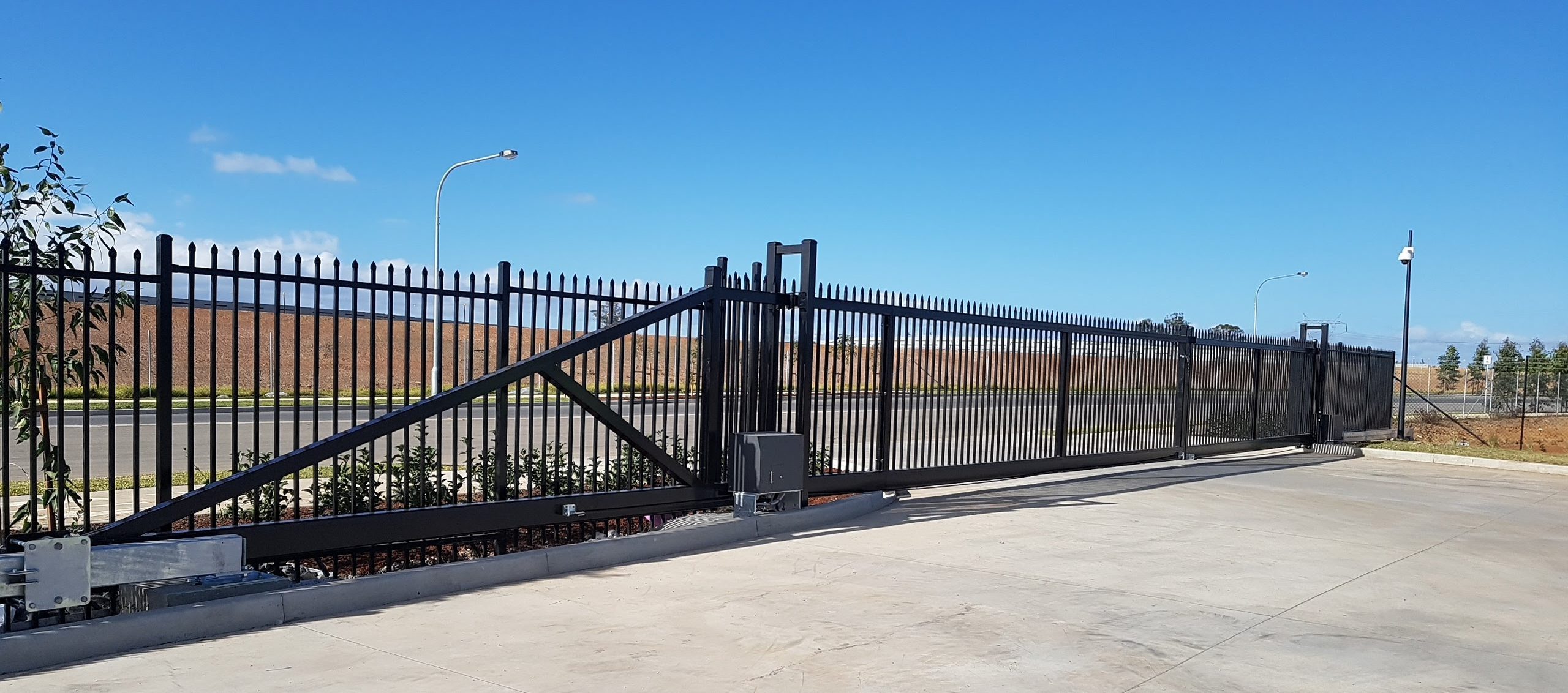 Cantilever gates Brisbane