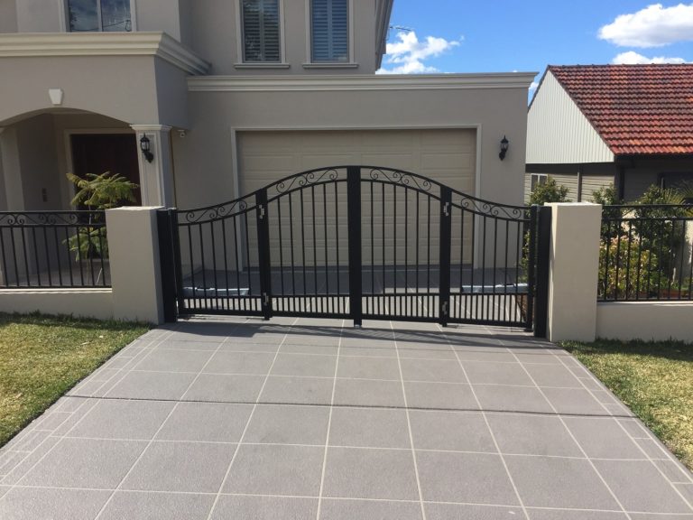 Bi-folding gates Brisbane